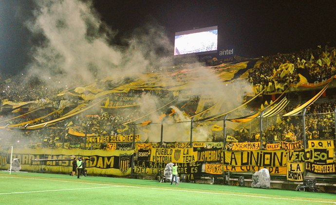 _MundoCarbonero's tweet photo. *ES HOY PEÑAROL💛♥💪👊 "!!! https://t.co/oy25DJ9CWd