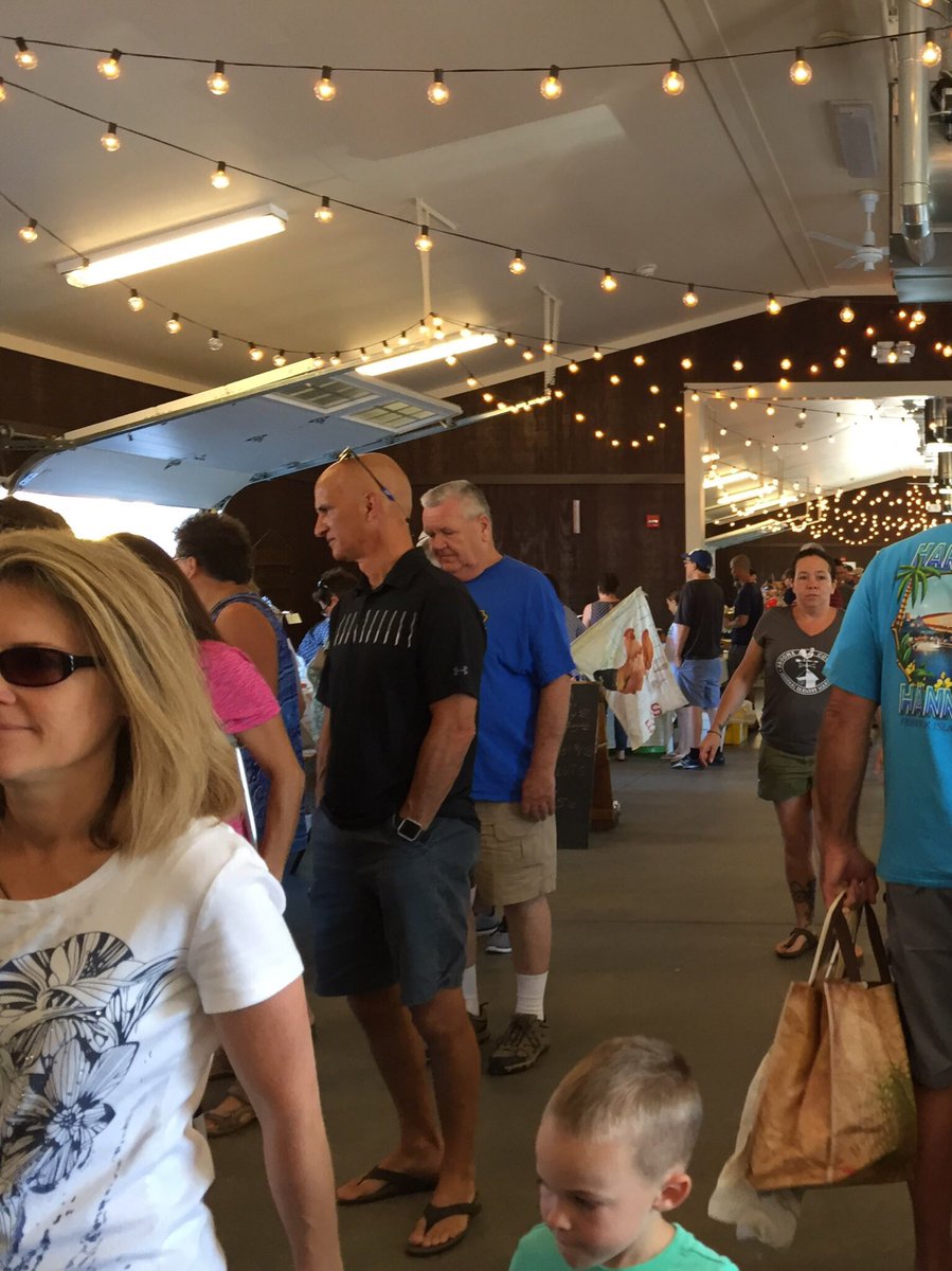STierEats's tweet photo. The Broome Regional Farmers Market turns one today! Come grab a free cupcake, hot foods, produce, drink tastings, and tons more https://t.co/EjE42xsgG8