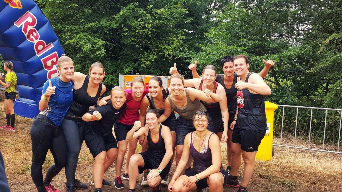 DIEUW8's tweet photo. We did it! 💪🏻 #cavemanrun https://t.co/pIsu60j5DQ