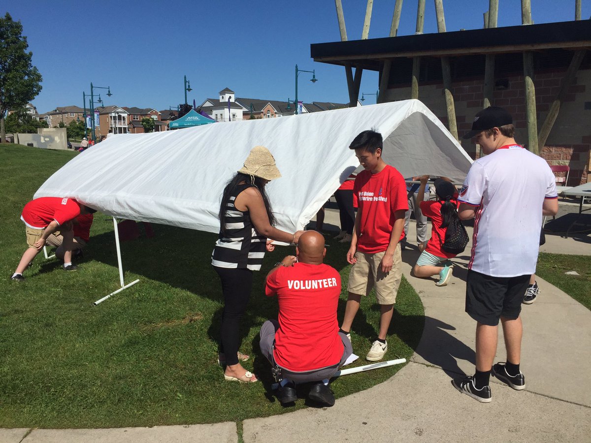 soham1403's tweet photo. Setting up for the 10th annual @puwfc ; thank you students from @MOWATAWOM &amp; @4CardinalNewman! @nandanee_sawh @tdsb https://t.co/yEQ58iRRDk