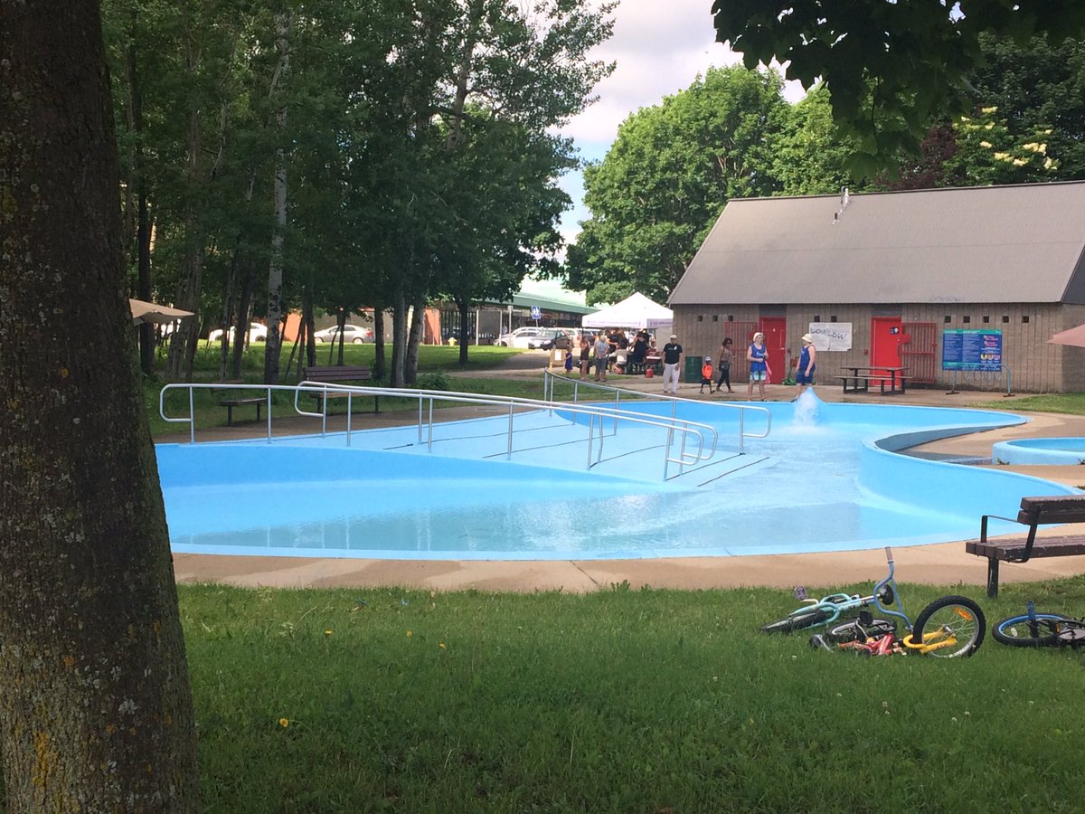 therealnomski's tweet photo. Kids just wanna have fun !!#huntclubcommunitycarnival
#Canopyinsurance
@AvivaCanada we love and support our communities.
#wecareanditshows https://t.co/WL8TghABj7