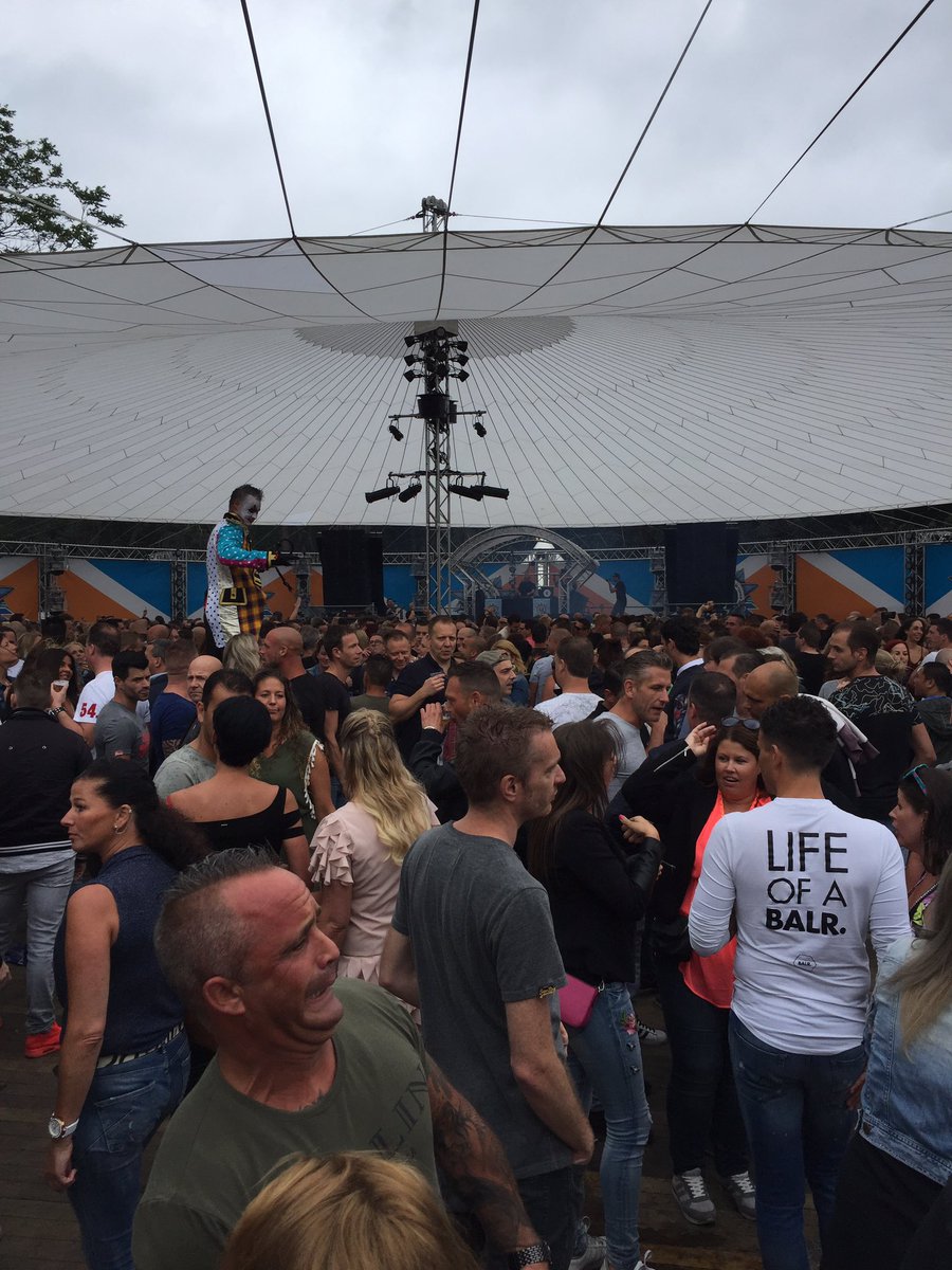 lampegatter's tweet photo. Schônste dorp van #nederland #eindhoven de #gekste #atmoz https://t.co/q9N4BnH3Oz