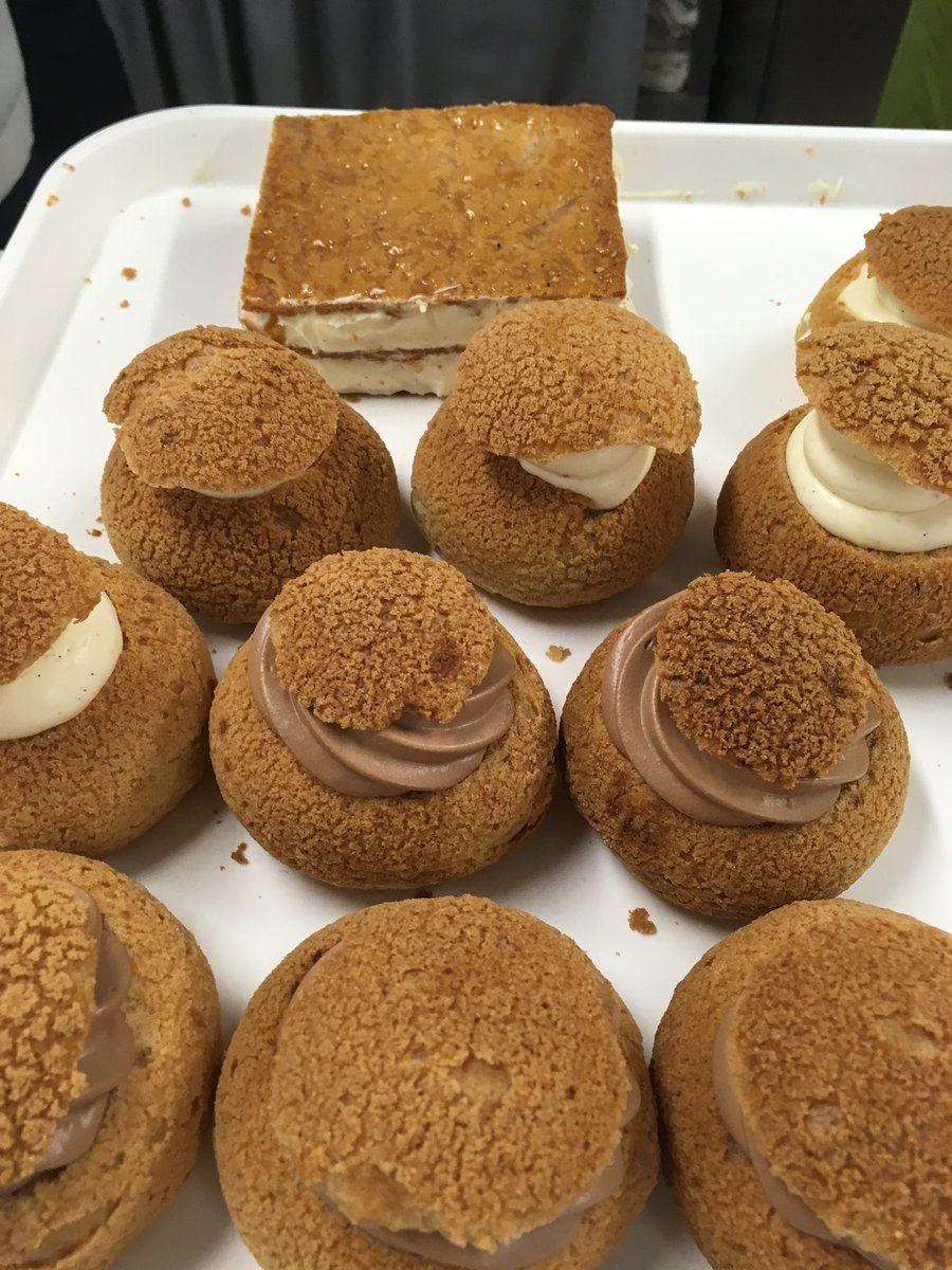 YORKCookerySch's tweet photo. Last few places on our July classes with @fpmacaroons @Lilmissmeatfree @2CVBloke @YORKCakes. Details at https://t.co/GL0dd7wEXH https://t.co/Ytc7ULesSP
