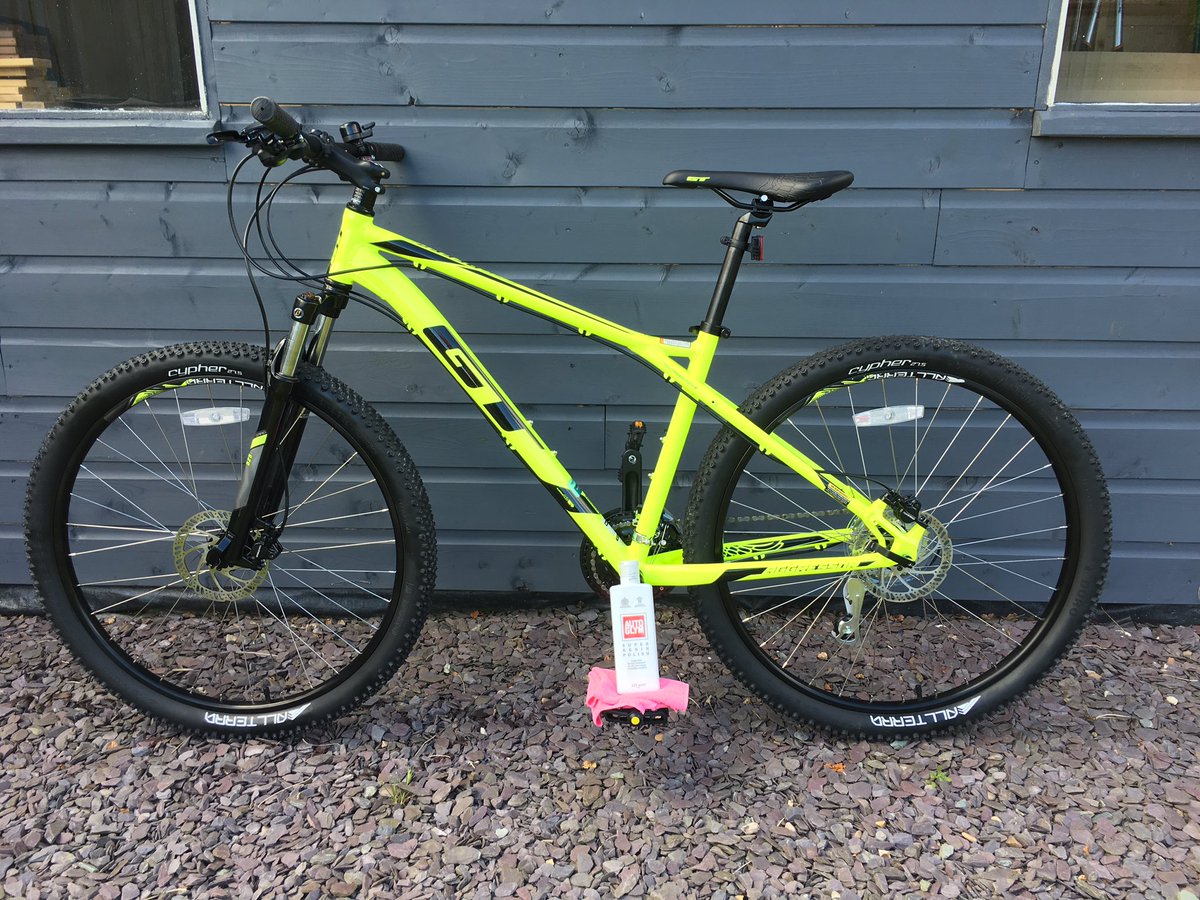 bruce9994's tweet photo. Who says car polish is only for cars! @autoglym @GTBicycles #newbike https://t.co/iPf8wBURbb