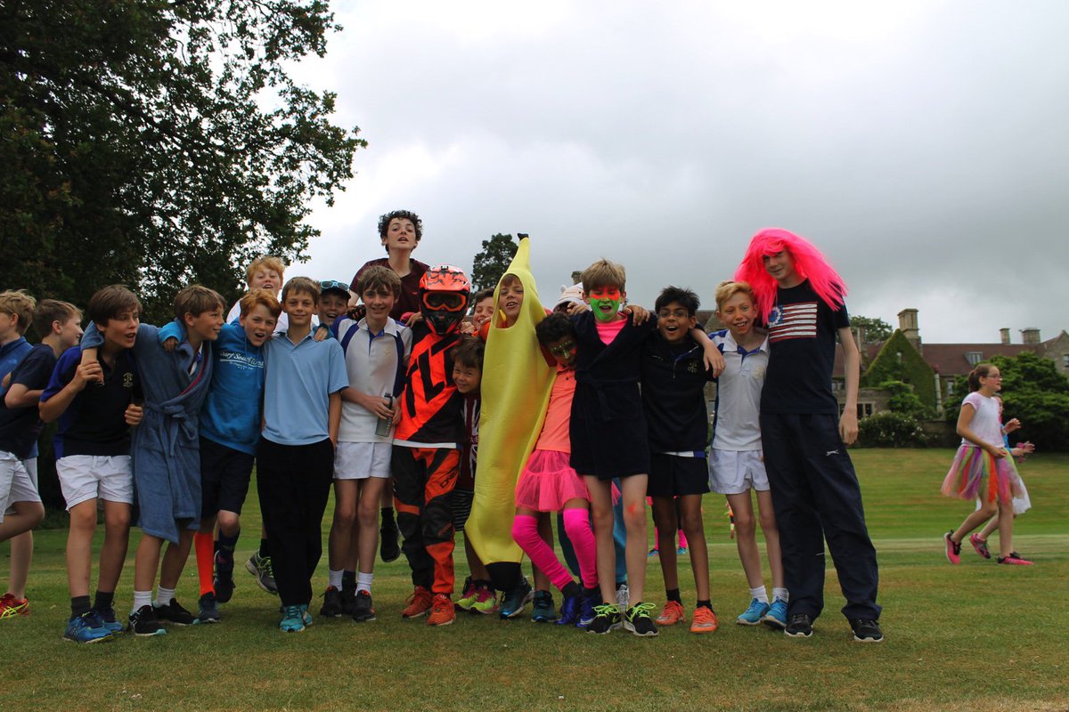 fancythatcroq's tweet photo. Fun at the @pinewoodprepsch Race for Life https://t.co/ycdy47Ehwq