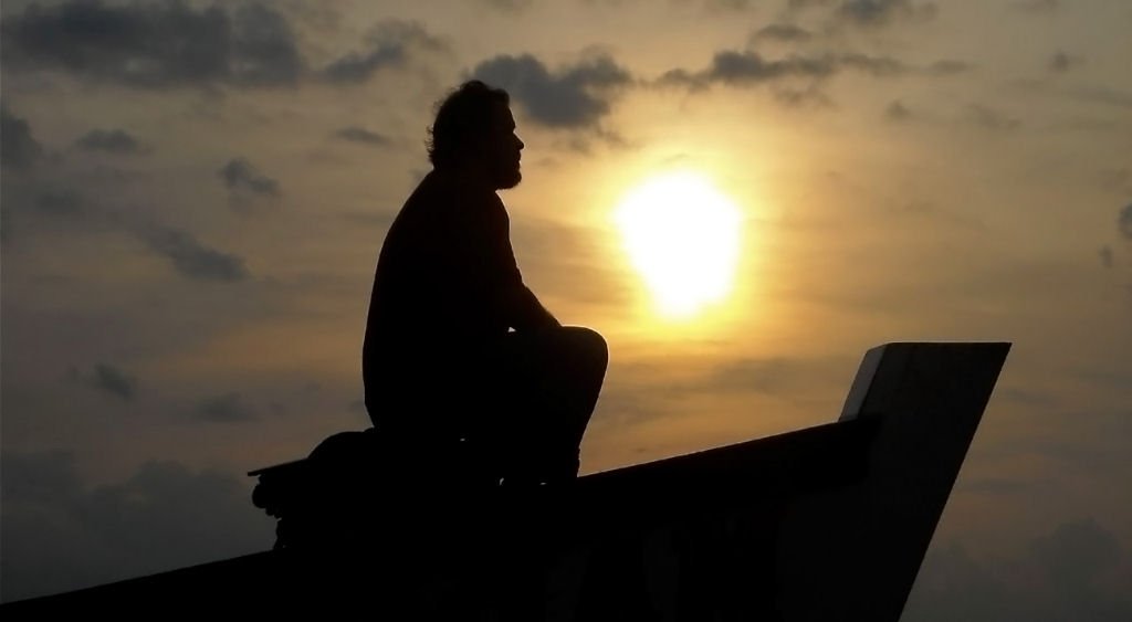 mac888li's tweet image. ويزيْدنيْ غضب الْأعادي قسْوةً
ويلمّ بيْ عتْب الْصّديْق فأجْزع
'
'
'