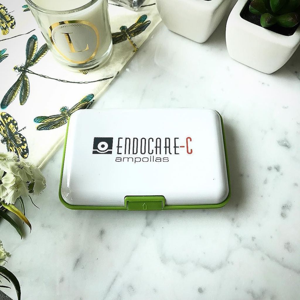 katebeautyowls's tweet photo. A well kept #beauty secret? 🤷🏼‍♀️ The #ampolas from #endocare seem to do the trick... I am putting them to the test now and will post about… https://t.co/poUgAeU6Ht
