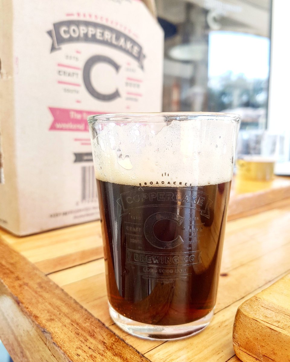 DeFiWhore's tweet photo. Loving the #BarleysAngels beer range at @copperlake_sa, geared toward Chicks Who Love Beer and includes a great porter! 😚🍻

#ChicksLoveBeer https://t.co/KoQP7BuzaM
