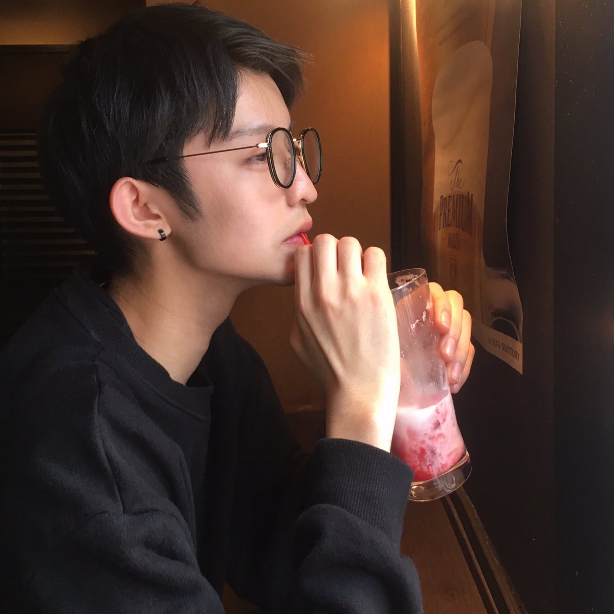 kansaiflash's tweet photo. 【FLASH OSAKAメンバー紹介】

▪︎中谷日向 @9nakatanihyuga9 

ダンスと韓国が好きな18歳です🌹🇰🇷
最近は韓国ドラマとインスタのストーリーにハマってます！

改めてよろしくお願いします🙇🏻

#FOPR
#FLASHOSAKA
#読モBG https://t.co/npCkRqsp9B