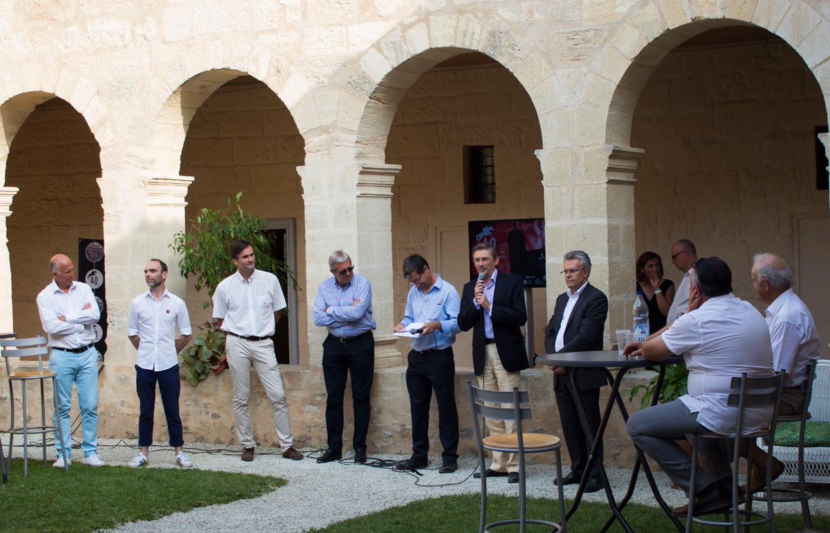 Jumping de Blaye tweet media