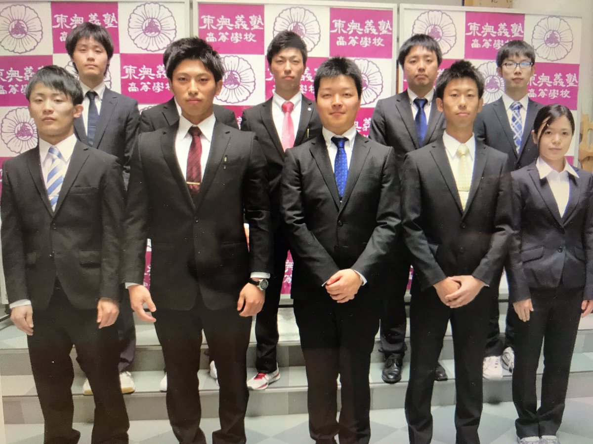daichi2142's tweet photo. 実習あっという間だった。
一生忘れられない思い出になった。本当に生徒たちに感謝です。
マジでありがとう。
俺が先生なんて呼ばれるとは学生時代考えられなかったけど、頑張ってきてよかった。
関わった人みんなありがとう♡
35HR最高！！！
東奥義塾最高!!❤️ https://t.co/r18zKY5YHd