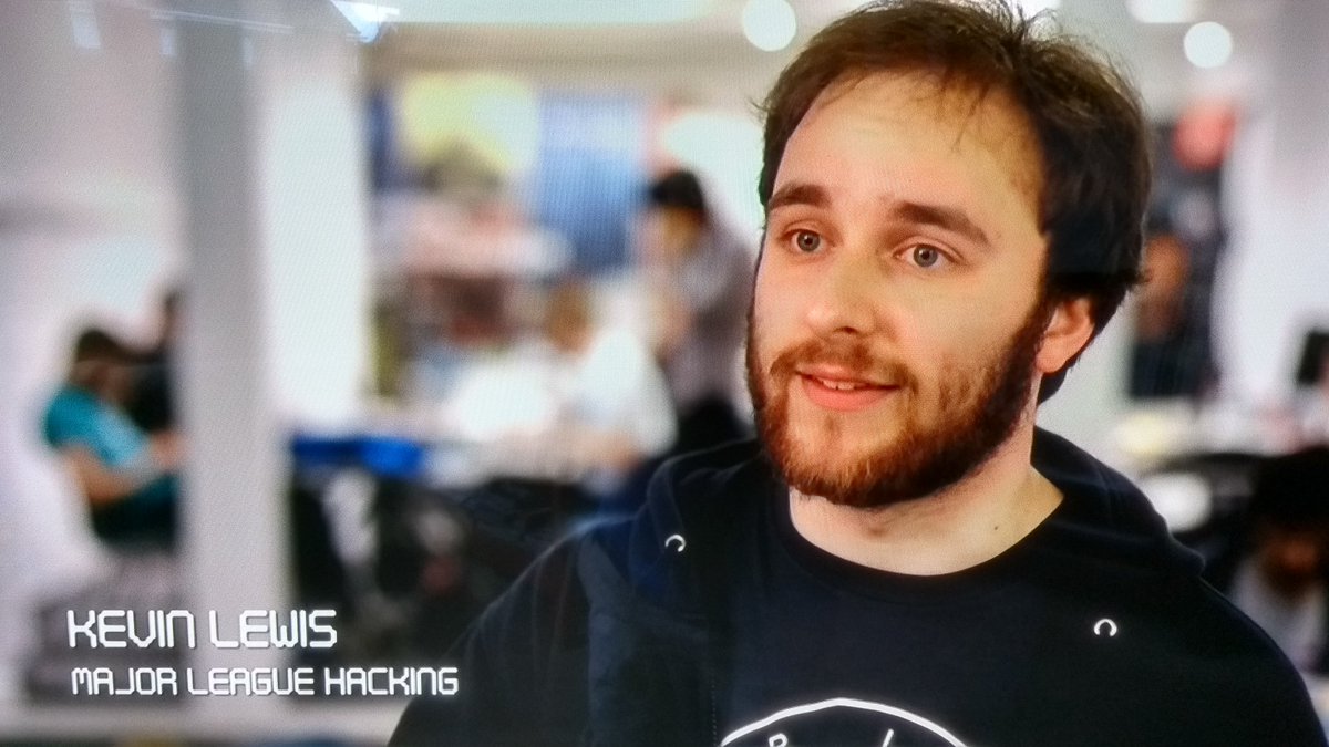 SteveCox3D's tweet photo. Just spotted myself on BBC One's Invented in London @hacksmiths amazing #anvilhackIII 
Want to know about #Hacking ? Check it out on iPlayer https://t.co/uZcrhcim64