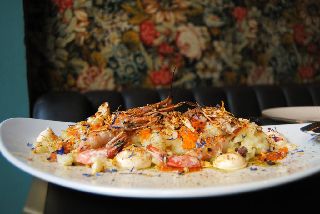 Plateselector's tweet photo. Ven a probar @MaddockMadrid, restaurante que hace culto a la cocina a carbón en la capital española.  >Lo+visto<
https://t.co/0ZTLgiCpcy https://t.co/xKDe8WlV9h