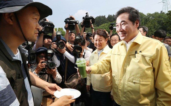 미친놈들...이명박그니에겐 찍소리도 못하더니...이총리가 뭔죄냐?