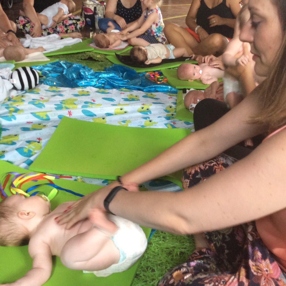bloomclasses's tweet photo. Baby massage at Caterpillar Club a gentle sensory class with baby massage #babymassage #babyclasses #baby #stockport https://t.co/DeTAVAXcWH