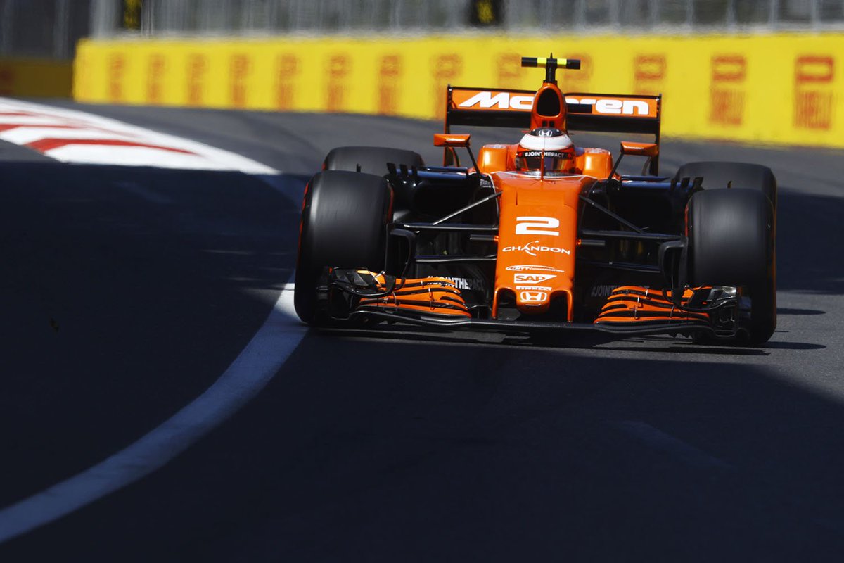 Zdravko Stoffel Vandoorne In His Mclaren Mcl32 Honda Ra617h V6t At The Bakucitycircuit F1 Otd 17 F1baku Via Hondaracingf1 T Co Gicjr5ehth