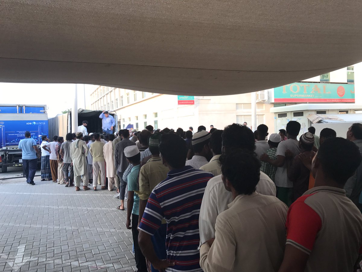 PendingMeal's tweet photo. Another 1000 iftar meals distributed yesterday in Sonapur by a group of friends and colleagues - so inspiring! 🤗 #Mydubai https://t.co/6ZH96VAdwq