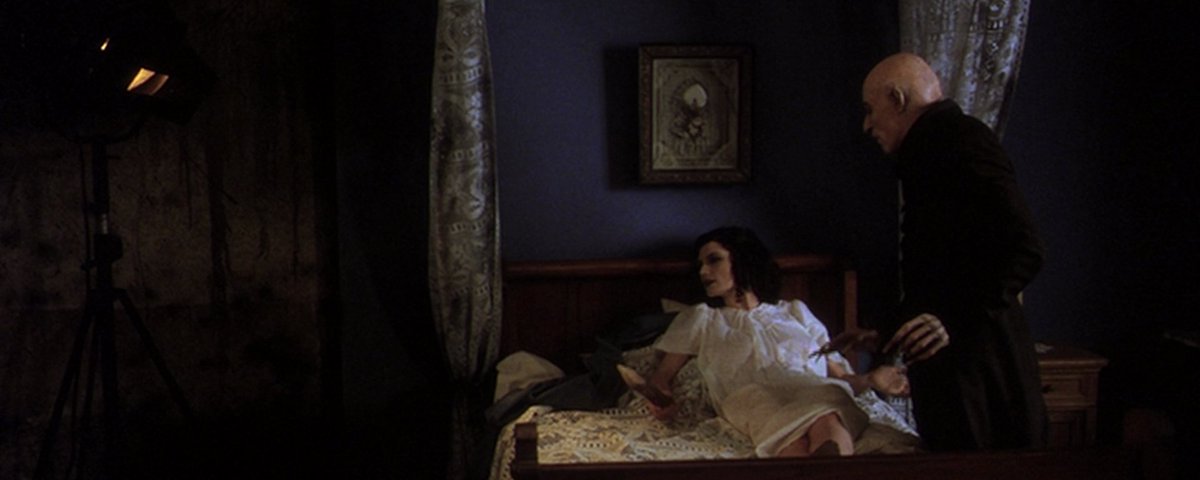 さざんかｑ シャドウ オブ ヴァンパイア 00 ドイツ表現主義映画 吸血鬼ノスフェラトゥ 1922 の主演が実は本物の吸血鬼だったという架空メイキング ウィレム デフォーの人外振りには息を呑むが 監督役のマルコヴィッチと役を取り替えても