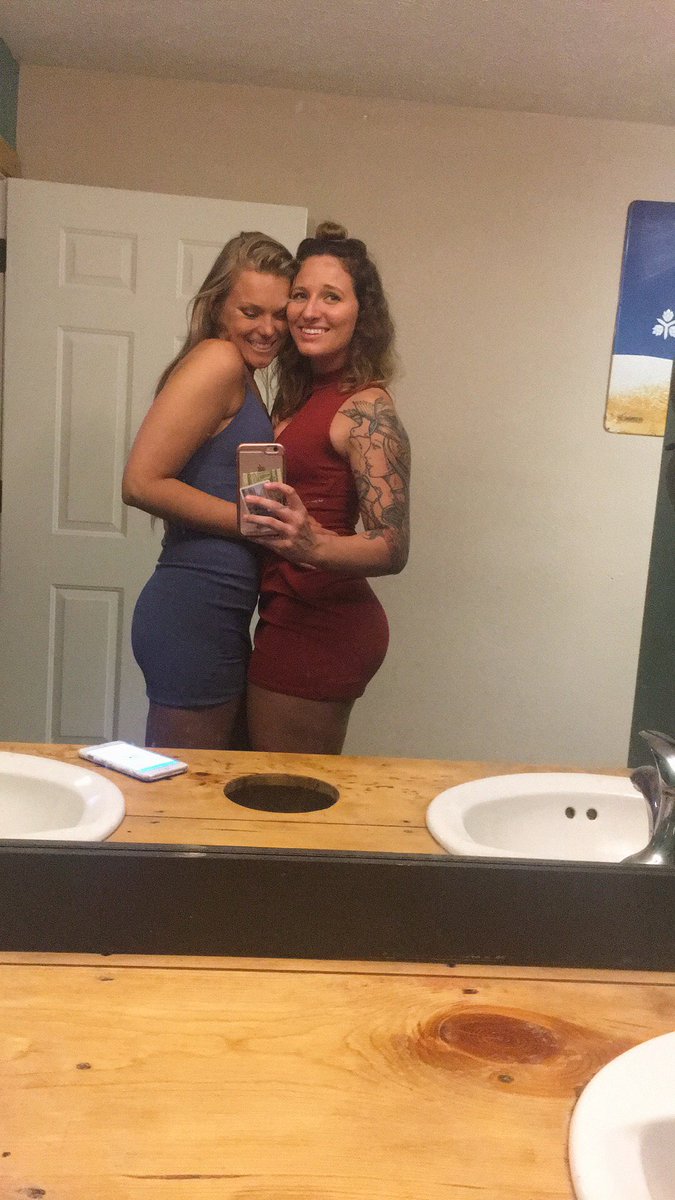 highimtori's tweet photo. 3 things:
1. My hair is darker than I wanted it
2. #bootyonsight
3. I'm still drunk https://t.co/GzYra6tzKV
