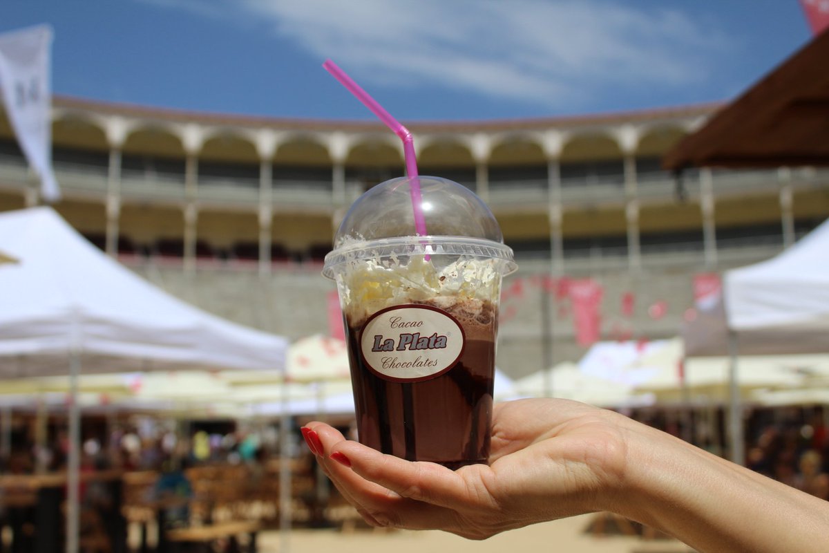 MadridCalidad's tweet photo. ¿Te apetece algo fresquito con este ☀️? Pues mira que batido te han preparado en @EuropeadelCacao  🍨

#CometeLasVentas2017 https://t.co/QHHxnvCGqm