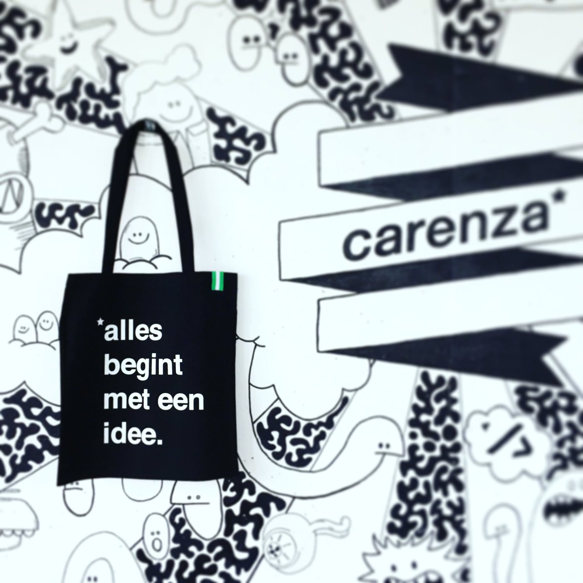 carenza's tweet photo. Ga je vandaag ook naar de #markt Vergeet je #tas niet! #carenza #allesbegintmeteenidee #mart #Rotterdam https://t.co/hLFsyqFEvB
