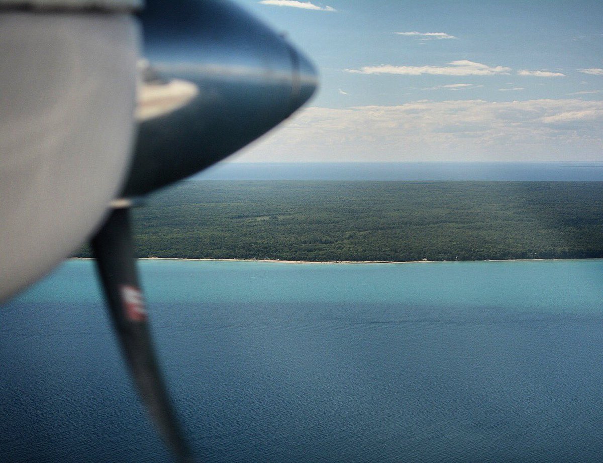 fbrglssmnfsto's tweet photo. Guess who's back, back again. #glassisnotdead #thirdcoastfly #beaverisland #puremichigan https://t.co/RXx9O3zm0k