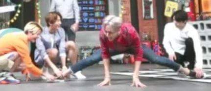 jwoonies's tweet photo. "vixx will split" of course they will https://t.co/Nh4ytMulLV