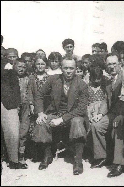Hasan__Altay's tweet photo. Bu ülke köy enstitülerinin kurucusu İsmail Hakkı Tonguç gibi bir devlet adamını da gördü. Kendisini saygıyla anıyorum. (Öl. 24 Haziran 1960) https://t.co/q85uzB6vX0