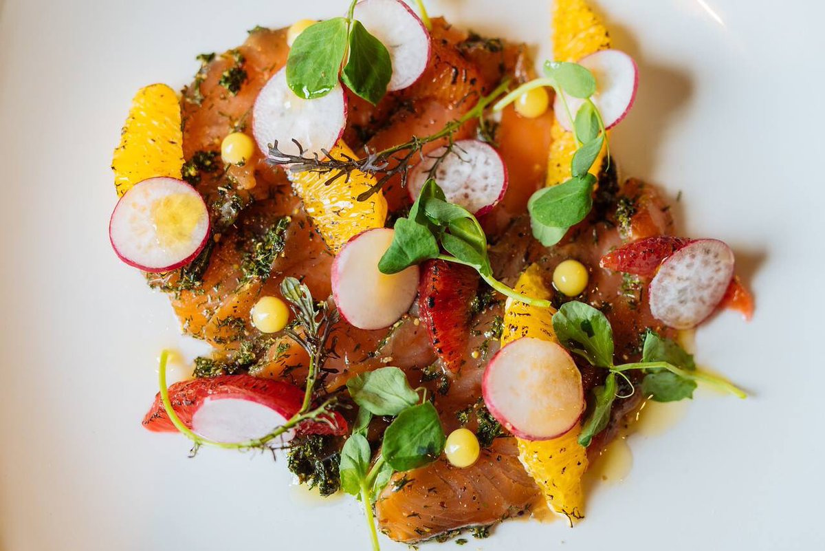 theswaninnchidd's tweet photo. We are now #recruiting for a #chef de partie. Great pay! email all cv's to info@theswaninnchiddingfold.com @UphamBrewery  @_StationHouse https://t.co/W9u0Qz6hdS