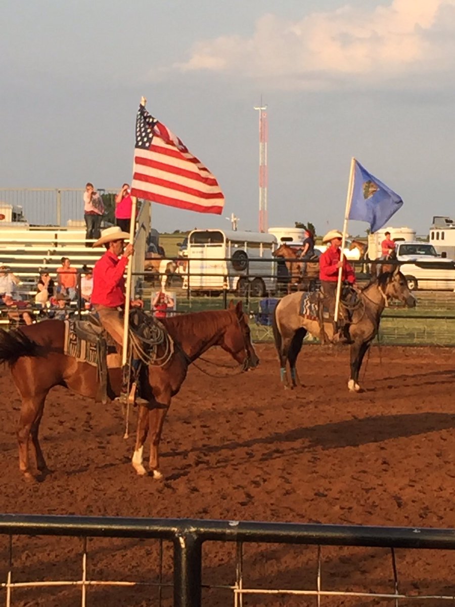 DuncanAreaEcDev's tweet photo. So many fun Founder's Day events this weekend! Last night DAEDF's @JeannieBowden enjoyed the Duncan Noon Lions Club Rodeo #thisisduncan https://t.co/1JYaPDPmhy