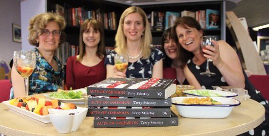 RothLibraries's tweet photo. We've got over 45 #ReadersGroups in #Rotherham, with fantastic names like #ReadingBetweentheWines &amp; #PageAgainsttheMachine #NRDG17 https://t.co/zV9xGv83p5