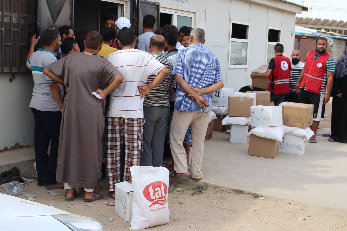 ICRC_lby's tweet photo. We suppported with #LibyaRC +4600 displaced in #Tokra #Marj #Labraq #Qobba with food &amp; 3600 returnees in #Benghazi with food &amp;non-food items https://t.co/1lQqgHFt7y