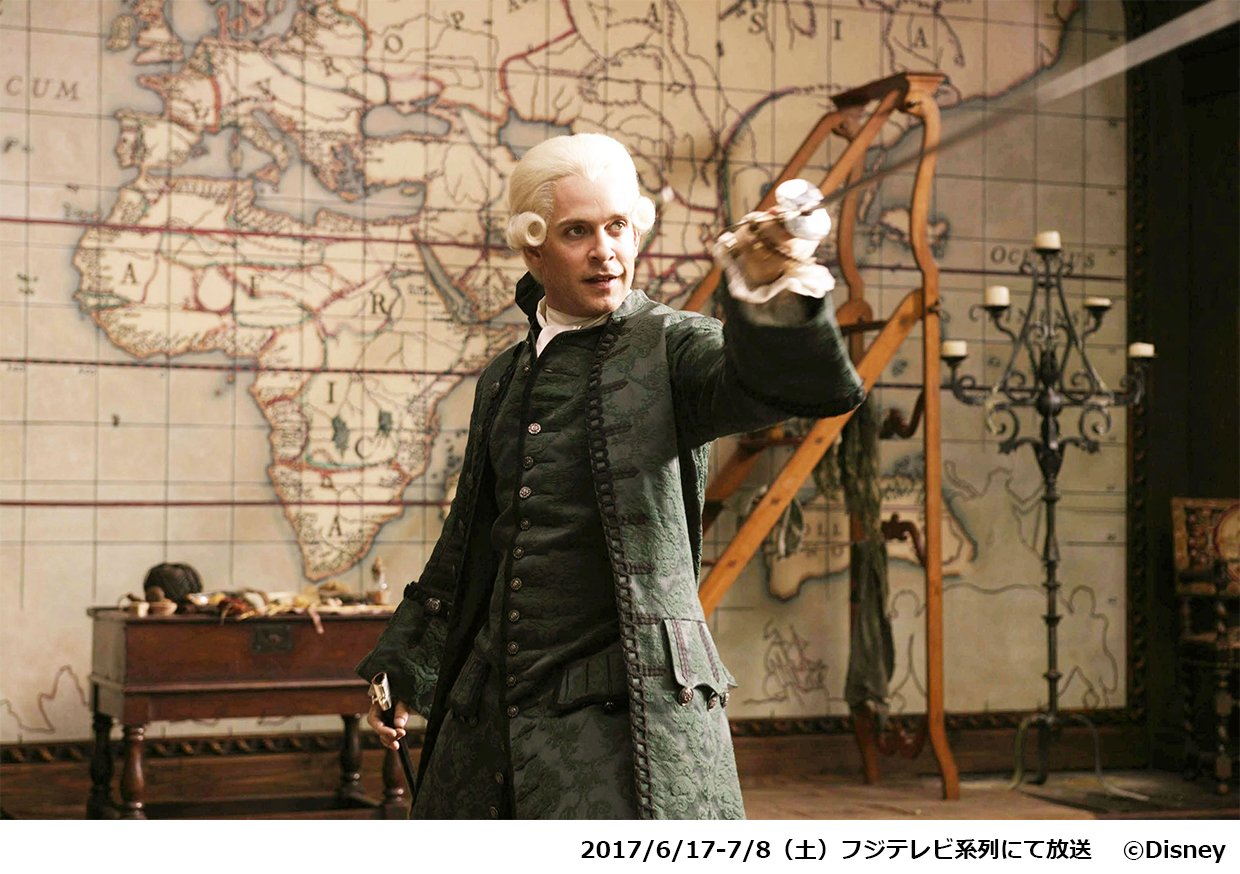公式 フジテレビムービー 映画 パイレーツ オブ カリビアン デッドマンズ チェスト ただいま放送中 登場人物紹介 ベケット卿 トム ホランダー 東インド貿易会社の権力者 ジャックの右腕にある 海賊を意味する P の焼印を押すよう