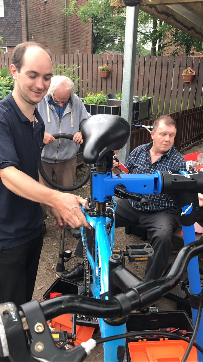 BrinningtonBL's tweet photo. Thank you Reddish Vale Men's in Sheds for putting on the amazing Dr Bike sessions @BrinningtonBL Green Thumbs Community Garden! @sustrans https://t.co/c1SHhiBhoM