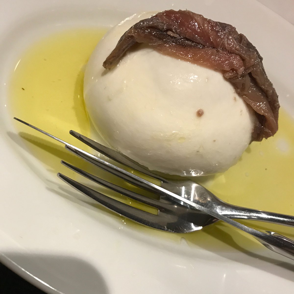 match1021's tweet photo. とろっとろチーズ🐮 #moo #肉バルmoo https://t.co/meVhXX4Ues