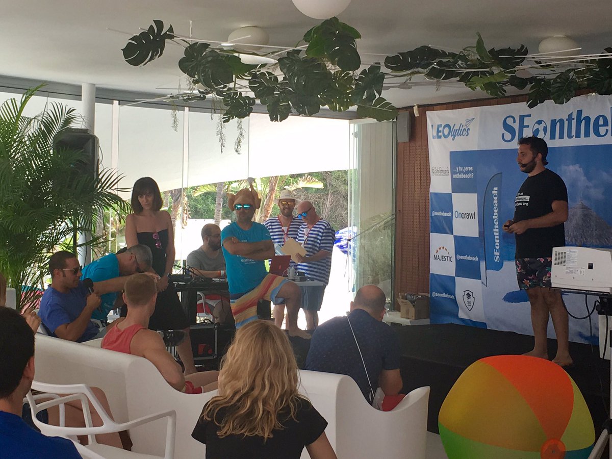 JuanLuisAlonso's tweet photo. Gran ponencia #seonthebeach #Sob2017 d @elqudsi, ahora responde las preguntas d @eCesarAparicio sobre si a pesar d todo ha merecido el viaje https://t.co/POj2OPSTJg