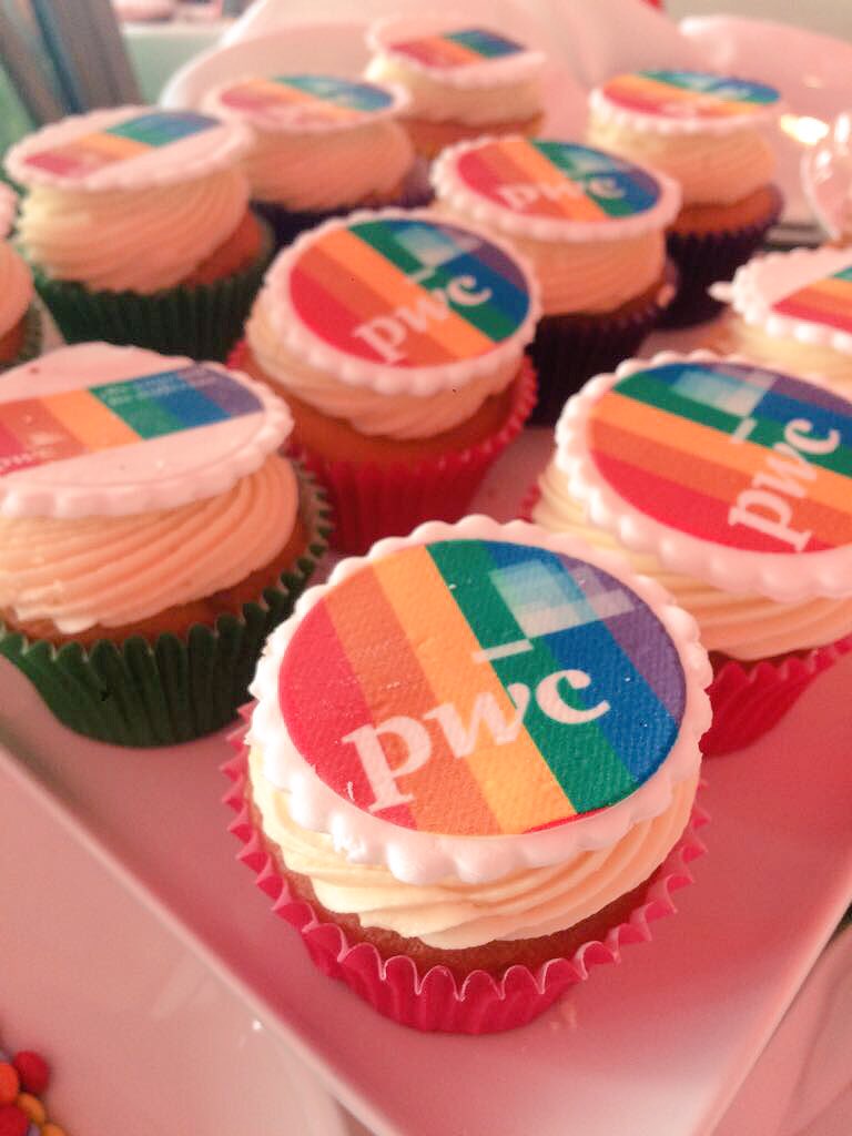 pwcirl_careers's tweet photo. On route to the parade after a super morning at our GLEE breakfast #happypride #beyourselfbedifferent #dublinpride #DublinPride2017 https://t.co/TL7b2DBGob
