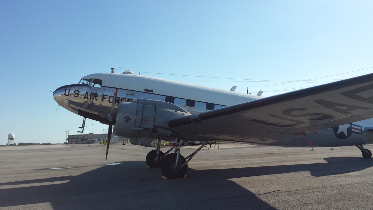 BraedenMcCall's tweet photo. Visitor to @CWHM this morning. #museummorning #dc3 #c47 https://t.co/Y6GwViP7ZD