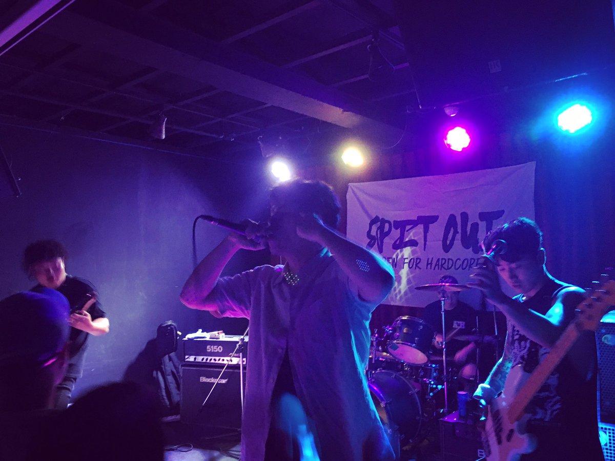 HxC_BlackMurder's tweet photo. Turn for Our 공연 시작 #TurnForOur #턴포아워 #SpitOutCrew_AttackInTheDaeguCity #ClubRAD #클럽라드 https://t.co/OBPu5UOj9S