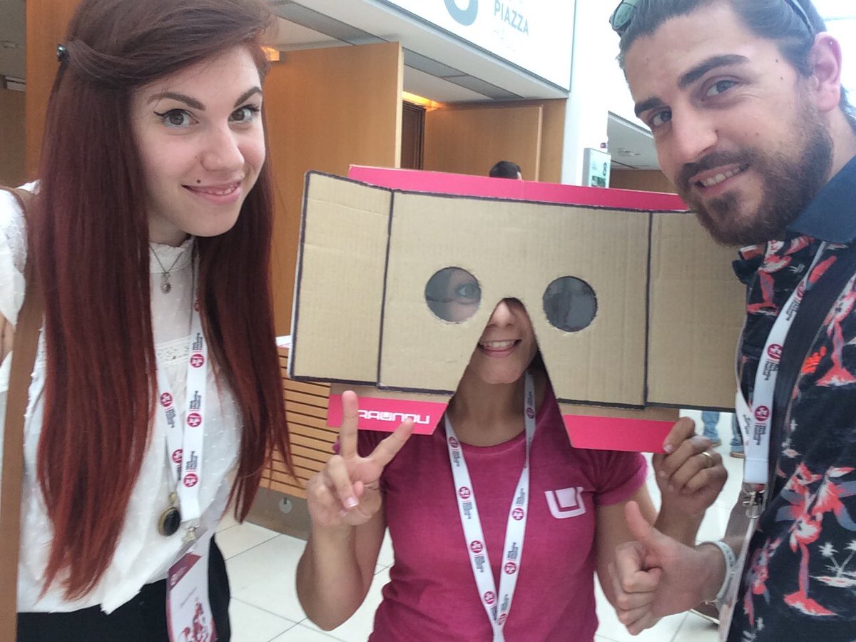 araundu's tweet photo. #VR con #araundu e #facciadacardboard @ilfestival continua... https://t.co/O0lk3OKRQR