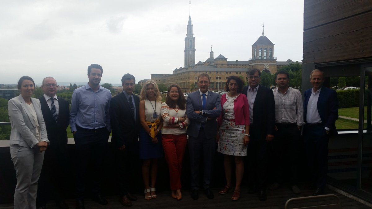ClusterTICAstur's tweet photo. En @GijonImpulsa: @conetic @ClusterTICAstur @ClusterGaia @AETICAL @aeticam @Ascentic_Org. Muchas gracias!!!! https://t.co/Id81CjXpGR