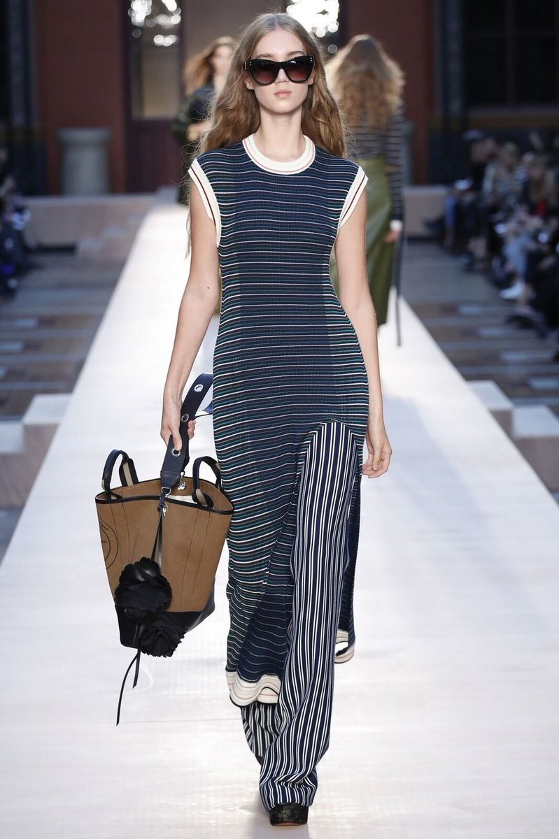 MsLupeCastro's tweet photo. Loving stripes on SS18 #menswear shows but to get yours right now for☀️☀️☀️Check the link below https://t.co/fq246yQMeD
