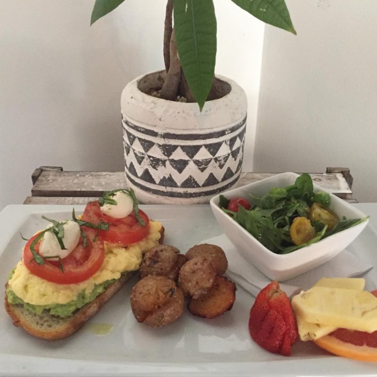 kingswaybia's tweet photo. Hello! Is it Brunch you're looking for? Well @Table21WineBar has #brunch today + tomorrow from 9am-3pm. And their menu is very exciting. https://t.co/nTHXoypCw6