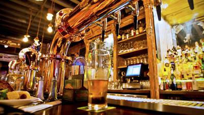 ds_Zwolle's tweet image. Primeur: kloosterbier in Zwolle: Zwolle heeft vanaf vandaag een eigen kloosterbiertje: Axes Castellum (Latijns voor… dlvr.it/PPlQwy