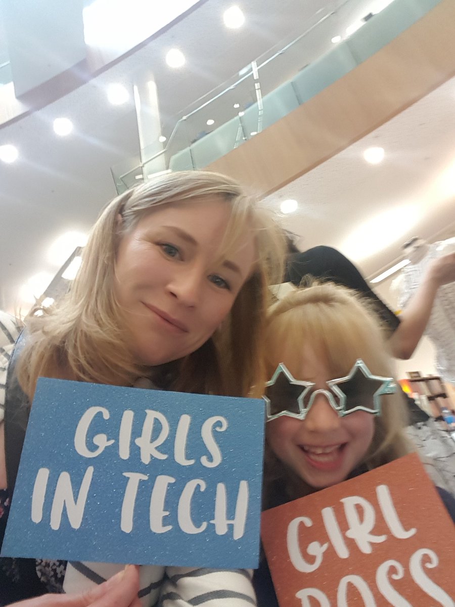 vikkijchapman's tweet photo. Fabulous day today at liverpool makefest #lpoolmakefest #GirlBoss #girlgeek https://t.co/AaaP5s5YO2