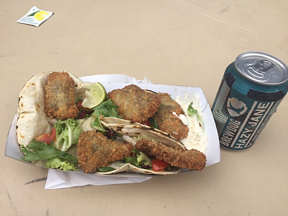 <a href="/EatVanDrink/">Eat Van Drink</a> fish tacos and <a href="/BrewDog/">BrewDog</a> Hazy Jane is a great combo! #beatnik2017