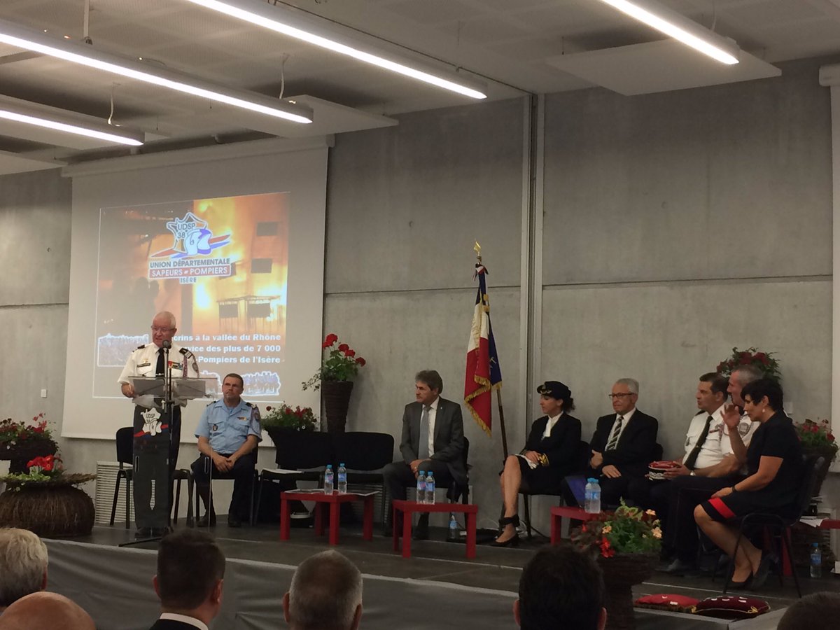 sdis38's tweet photo. #JNSP2017 100e Congrès sapeurs-pompiers Isère @DomaineVizille "De nos JSP, nous pouvons être fiers", Jacques Perrin, président #UDSP38 https://t.co/Up6LC0pgWF