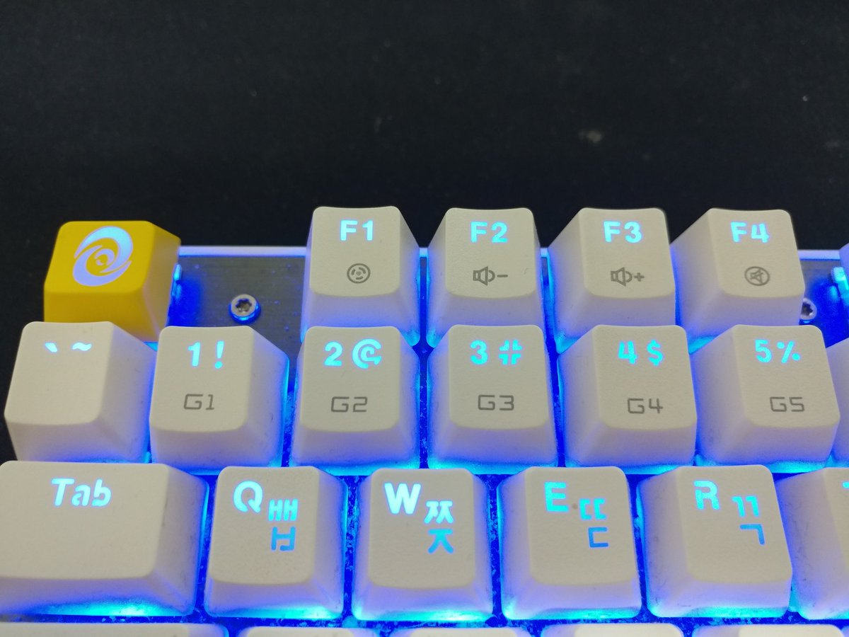 이긴게 실감이 안나
ps. 키캡 선물 감사합니다 ㅠㅜ