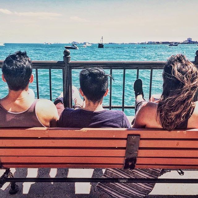 packdatsg's tweet photo. Javo from our #PackCommunity with friends, in Chicago! We've launched at https://t.co/M5dX2Jfqjd, start planning your next trip with friends https://t.co/CbfgjMvM79