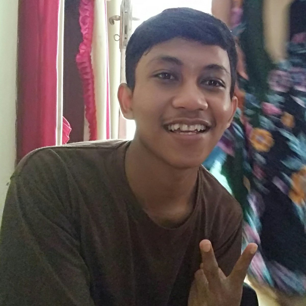 Rhuslanrainer33's tweet photo. #NewProfilePic https://t.co/UEhBi33N5Y